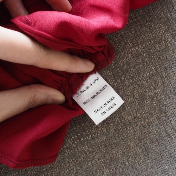 Valencia & Vine lace blouse - Picture 4 of 4